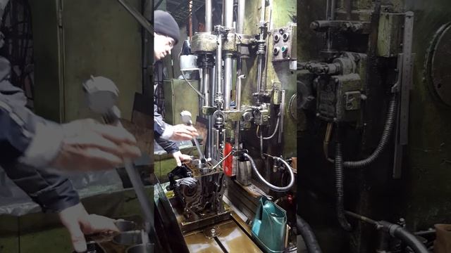 Хонингование реечной головкой на древнем станке смотреть онлайн