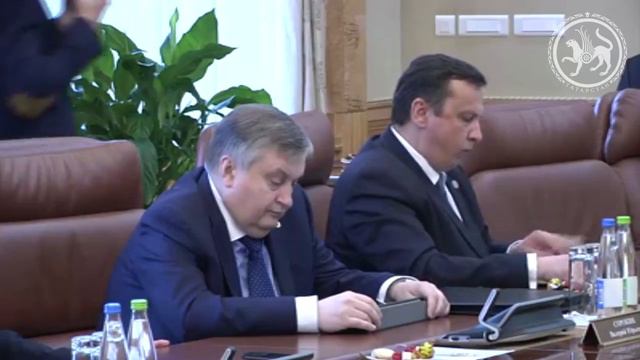 Рустам Минниханов провел очередное заседание Совета директоров ПАО «Татнефть» смотреть онлайн
