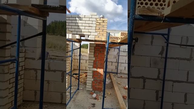 Возведение перегородок и вентиляционных каналов. Обзор дома. Часть 2 смотреть онлайн