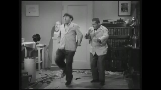 The Three Stooges dance to Wipe Out! смотреть онлайн