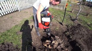 Удаление корней деревьев мотобуром. Brait BR-52 в деле.  / МыизСибири