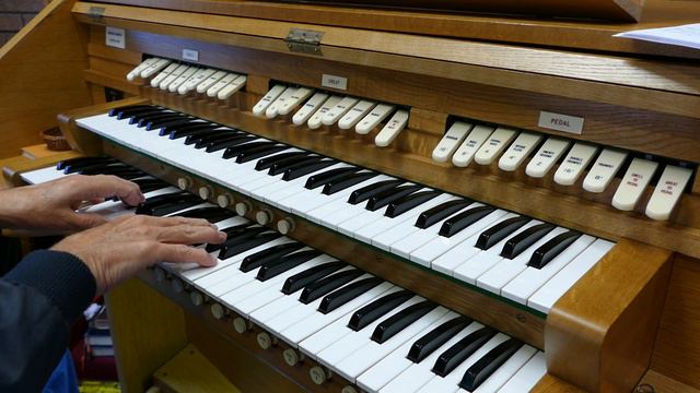 Faith of our Fathers - music from 1864 HYmnal - words F W Faber - tune Sawston смотреть онлайн