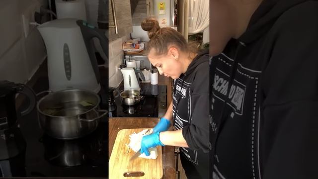 КВАШЕНАЯ КАПУСТА смотреть онлайн