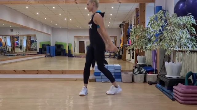 КАРДИО ТРЕНИРОВКИ С ЭЛЕМЕНТАМИ ФУНКЦИОНАЛЬНОГО ТРЕНИНГА смотреть онлайн