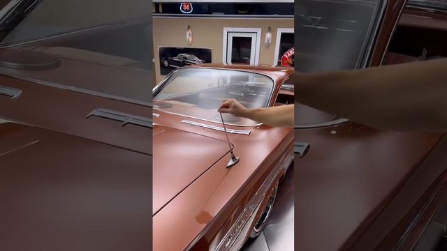 1961 Chevrolet Impala смотреть онлайн