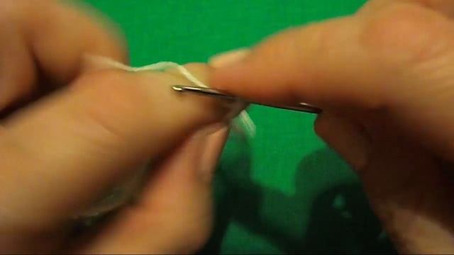 ПРОСТОЙ АЖУРНЫЙ МОТИВ КРЮЧКОМ ДЛЯ ДЕКОРА ПОДУШКИ смотреть онлайн