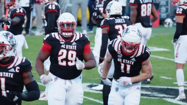 NC State Football Pack Pros Film Room : Payton Wilson - Bradley Chubb смотреть онлайн