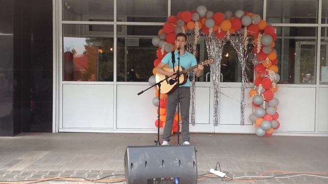 "Ну, здравствуй, школьный дворик..." Тюльпаков Данила #1сентября смотреть онлайн