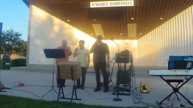 Eastern Gate with Nevin, Tim and George singing. смотреть онлайн