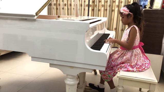 Laisha Aimee Dwi Mehrudeen - O Sole Mio! - Eduardo Di Capua смотреть онлайн