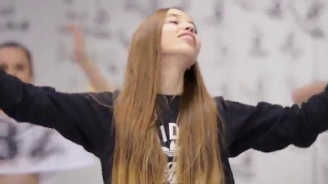 Танец группы OPEN KIDS смотреть онлайн