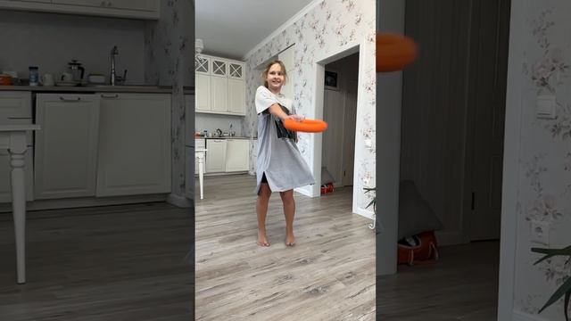 Вертушечка в хорошем настроении 🙂 #алиса смотреть онлайн