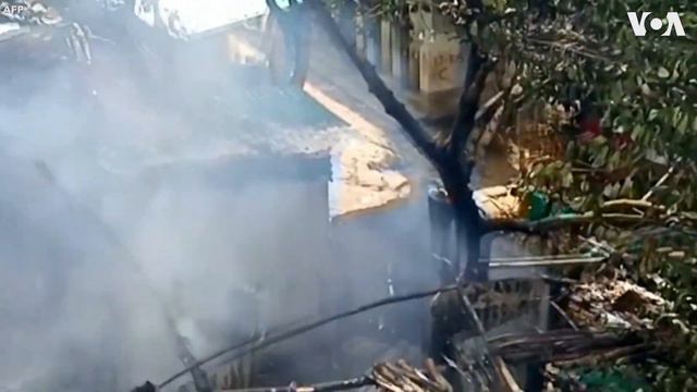 Bangladesh Sends Troops to Rohingya Camp Amid Refugee Gang War смотреть онлайн