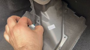 Замена фильтра салона на автомобиле Пежо / Peugeot 3008 / 5008