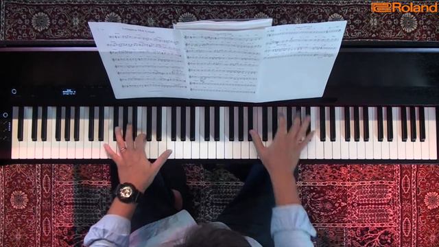 Roland F701 Performance by Tay Cher Siang смотреть онлайн