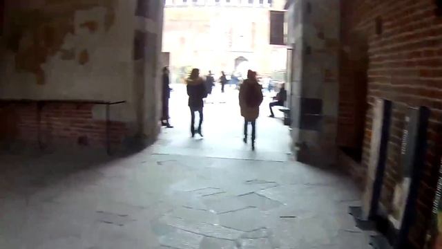 Замок Сфорца и Триумфальная арка Милана смотреть онлайн