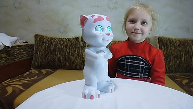 Кот Том говорящая интерактивная игрушка из компьютерной игры Tom Cat funny toy unboxing смотреть онлайн