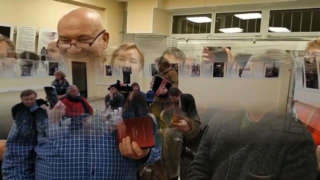 Рыбинск. Открытие выставки Юрия Роста в галерее "Криста". Играет Михаил Коломыцев смотреть онлайн