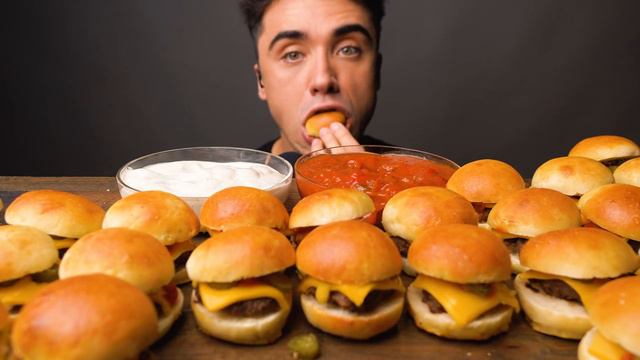 ASMR EATING EXTRA MINI FOOD MCDONALDS BURGERS CHALLENGE 버거 먹방, MINIATURE CHEESEBURGERS | McBang ASM