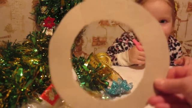 Как легко сделать новогодний венок на дверь? Мастер - класс из 4-х простых шагов. Декор смотреть онлайн