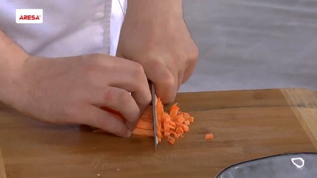 Готовь как шеф 120 серия. Запеченный рулет из лаваша с мясом смотреть онлайн