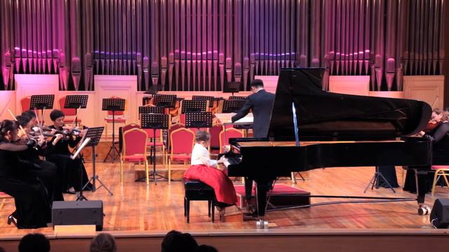 Камиля Нусип 8 лет. А. Роули Миниатюрный концерт для фортепиано с оркестром, 2-3 чч. смотреть онлайн