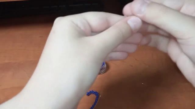 Я показал как плести из бисера крестиком смотреть онлайн