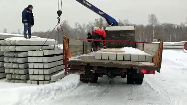 Погрузка Сваи С40.20-3 (4000*200*200мм) – 387кг ВР-1, Ф-10 А3 В25 F200 W8 смотреть онлайн