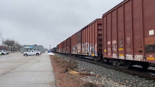 01/03/23: CSX #5356 w/CSX #968 and 121 cars смотреть онлайн