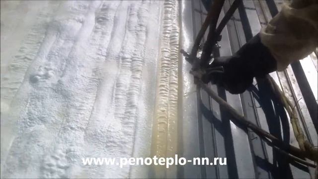 Утепление пенополиуретаном (ППУ) и гидроизоляция жидкой резиной кровли минимаркета смотреть онлайн