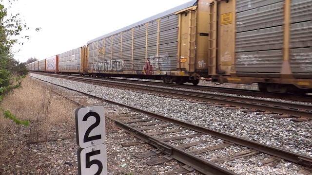 EMD SD70MAC Leading CSX Autorack Train on the Cap Sub смотреть онлайн