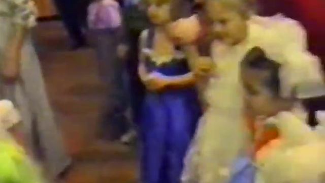 ГДР 35 ДШБ г. Cottbus Коттбус 30.12.1990 Детский Новый год. смотреть онлайн