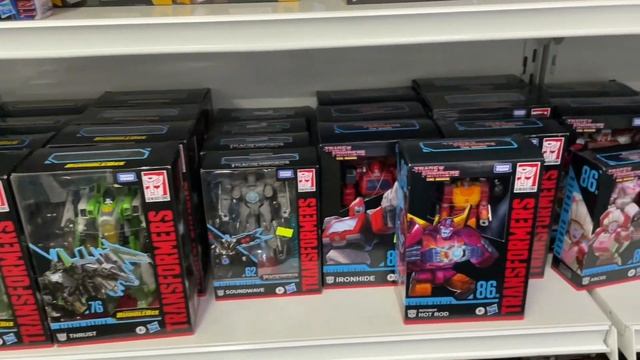 Tons of NEW Transformers & Action Figures & Collectibles Sightings at Robo Robo Hobby Shop Chefatro смотреть онлайн
