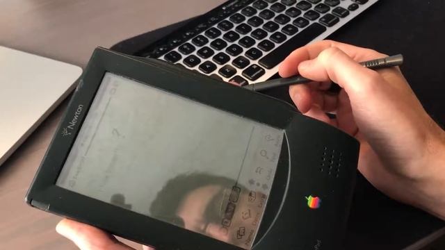 The Apple Newton Lives! смотреть онлайн