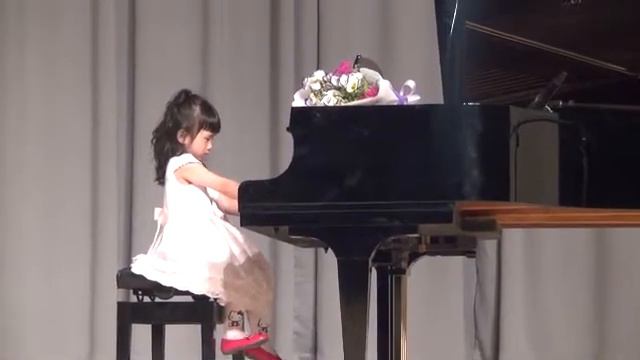 Grace Wu Piano Performace ( in Taiwan )：She plays the piano for 6 months only. смотреть онлайн
