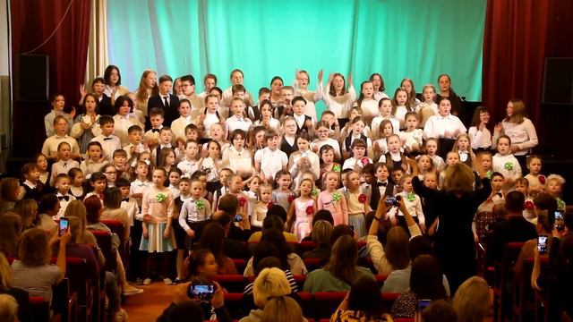 Муз. В. Шаинского, сл. М. Пляцковского, «Мир похож на цветной луг» смотреть онлайн