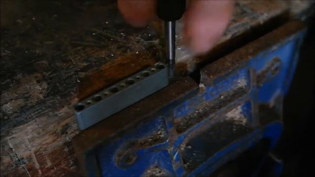 How to professionally remove a snapped tremolo arm from a stratocaster. смотреть онлайн