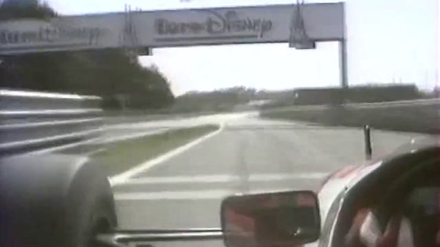 Gerhard Berger crashes at the 1993 Portuguese GP in Estoril смотреть онлайн