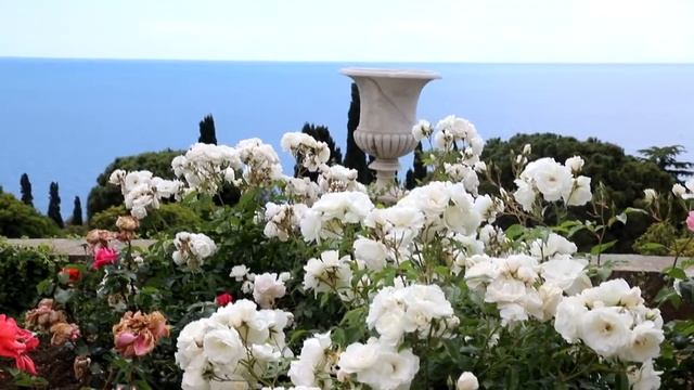 Воронцовский дворец в Алупке. смотреть онлайн