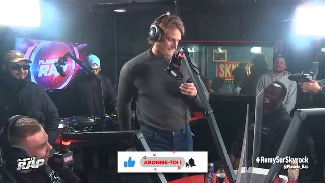 Michel le RACISTE du bâtiment de Rémy LÂCHE un FREESTYLE ! ? #PlanèteRap смотреть онлайн