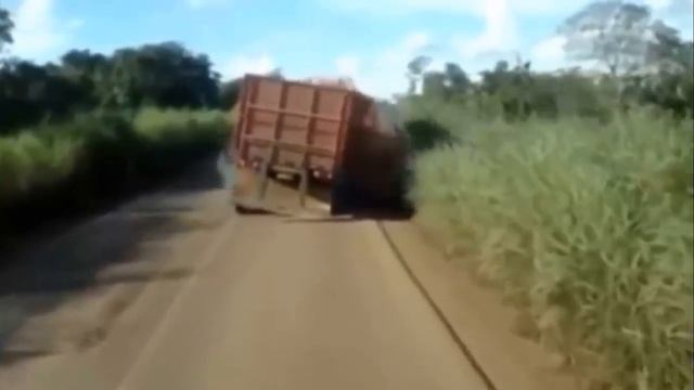 Heavy Equipment Accidents Compilation