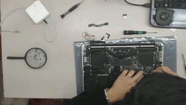 kiểm tra macbook a1369 lỗi chipset