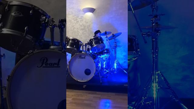 Survivor - Eye of the Tiger (cover by Filip) смотреть онлайн