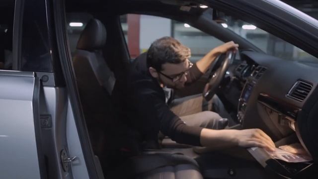 Volkswagen Jetta GLI - такой ВАГ нам нужен.