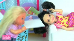 ЛИЗЕ ОЧЕНЬ ПЛОХО! Подруги НЕ ЗНАЮТ КАК ЕЙ ПОМОЧЬ Мультик Барби Куклы Для девочек IkuklaTV