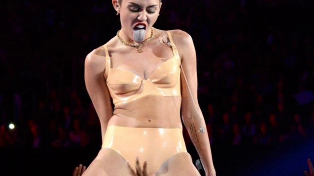 ups miley cyrus :_: смотреть онлайн