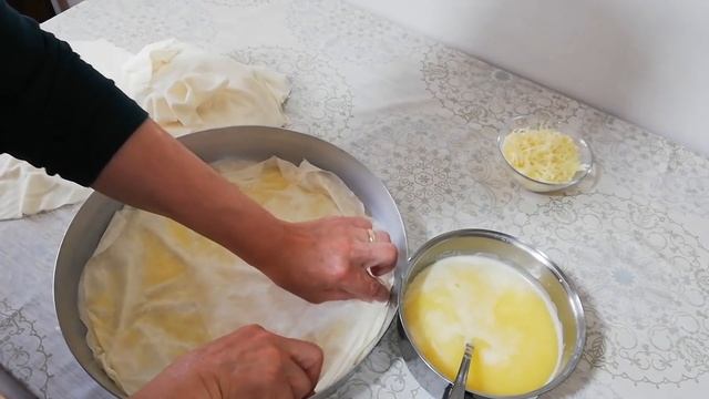 Tavuklu Börek Yapımı смотреть онлайн