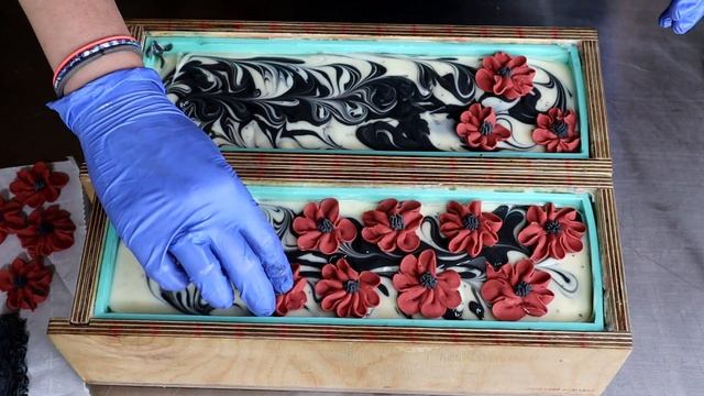 Making POPPY FIELDS Soap Cold Process | Luna Fae Creations смотреть онлайн