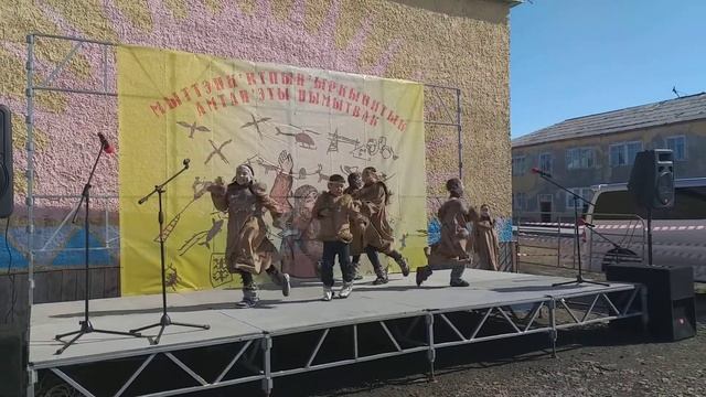Группа преемственности Чукотко-эскимоского ансамбля Эргырон смотреть онлайн