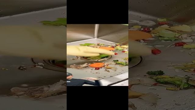 Корзина коландер для кухонных моек универсальная, корзинка для мойки #shorts #длядома #гаджетдлядома смотреть онлайн